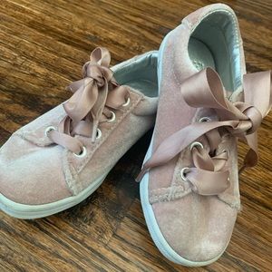 Janie and Jack pink velour ribbon lace shoes